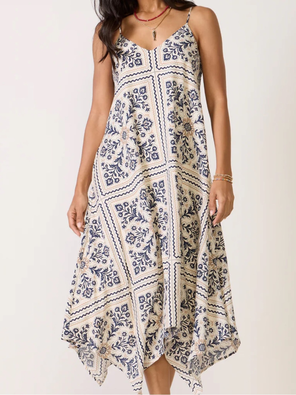 EVEREVE MAGGIE HANKERCHIEF MIDI DRESS - L